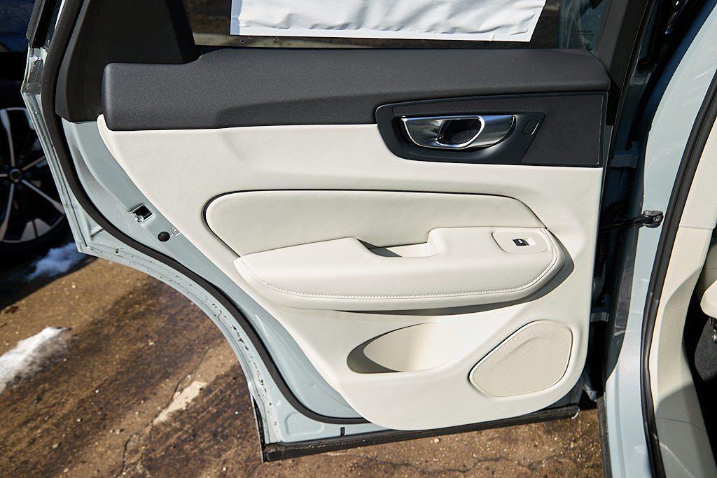 new 2026 Volvo XC60 Plug-In Hybrid car, priced at $74,235
