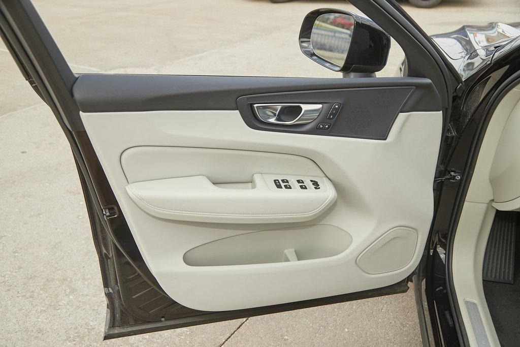 new 2025 Volvo XC60 Plug-In Hybrid car, priced at $51,995