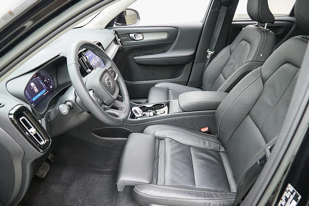 used 2023 Volvo XC40 car, priced at $30,495