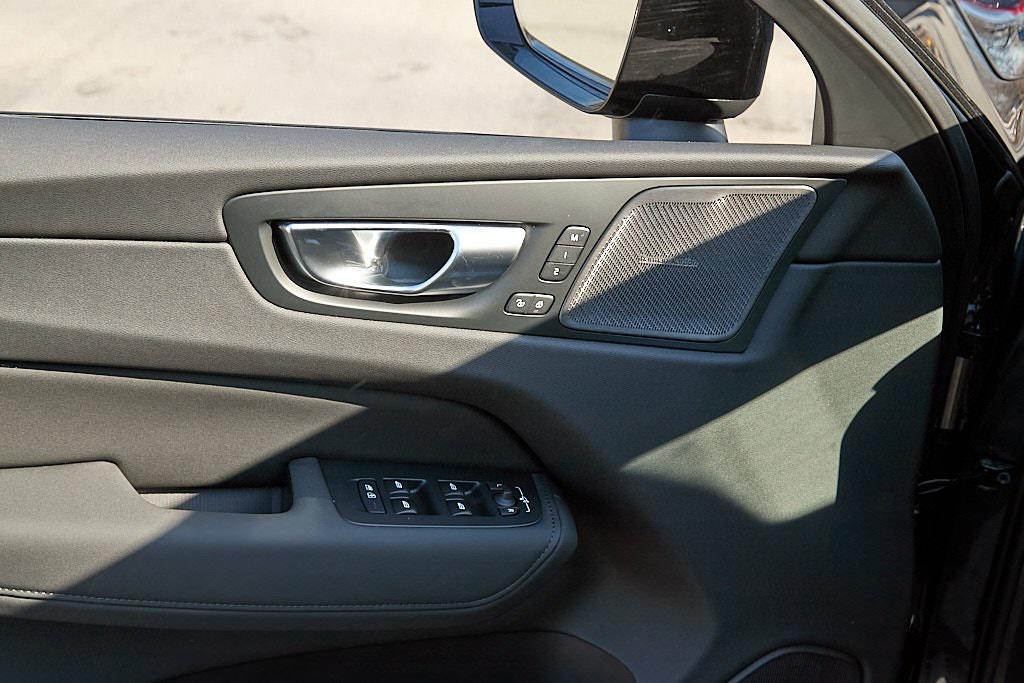 new 2026 Volvo XC60 Plug-In Hybrid car, priced at $67,360