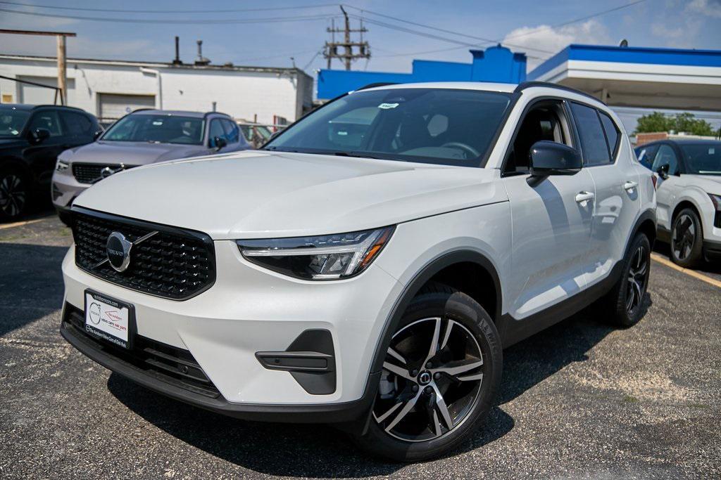 new 2026 Volvo XC40 car, priced at $41,995