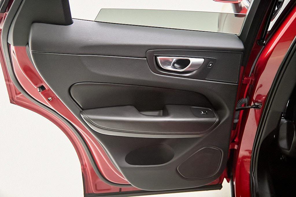 used 2023 Volvo XC60 car, priced at $31,495