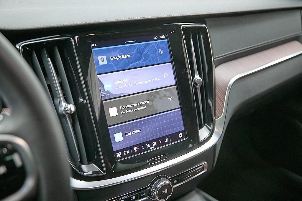 used 2024 Volvo V60 Cross Country car, priced at $46,995