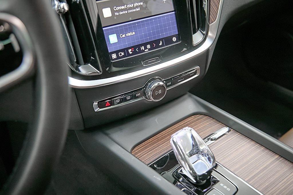 used 2024 Volvo V60 Cross Country car, priced at $46,995
