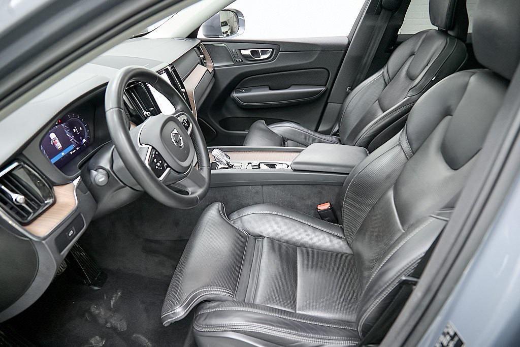 used 2023 Volvo XC60 car, priced at $34,995