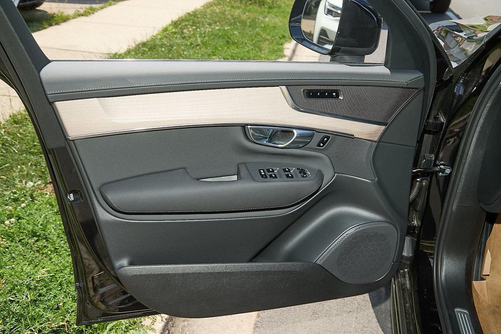 new 2025 Volvo XC90 car, priced at $66,995