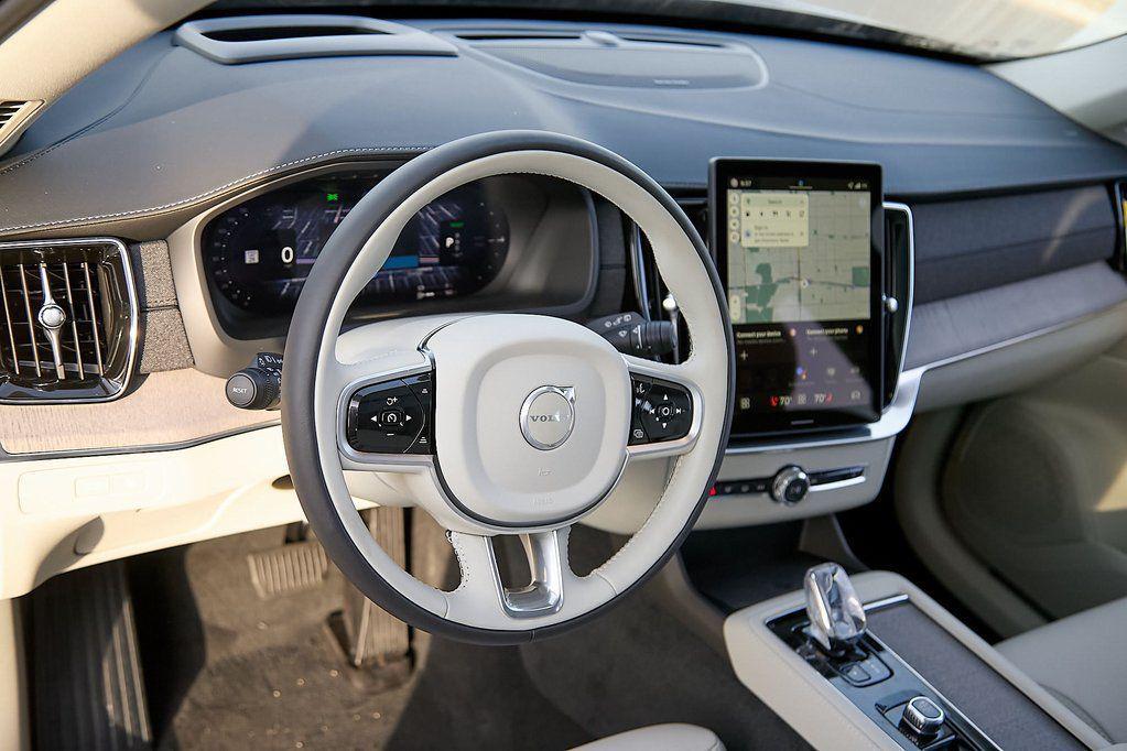 new 2026 Volvo XC90 Plug-In Hybrid car, priced at $80,625