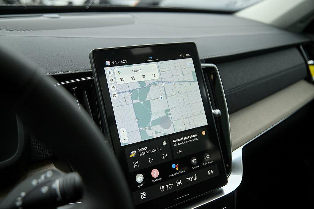 new 2025 Volvo XC90 car, priced at $62,995