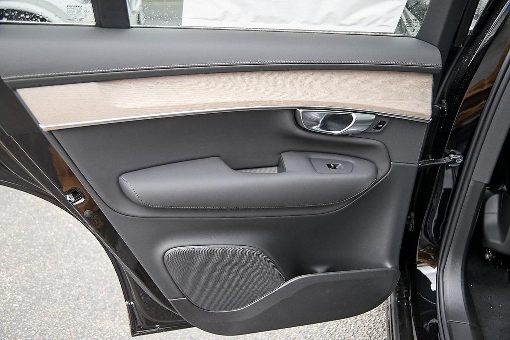 new 2025 Volvo XC90 car, priced at $62,995