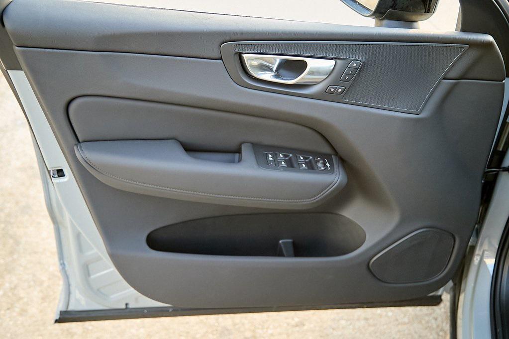 new 2026 Volvo XC60 Plug-In Hybrid car, priced at $66,785