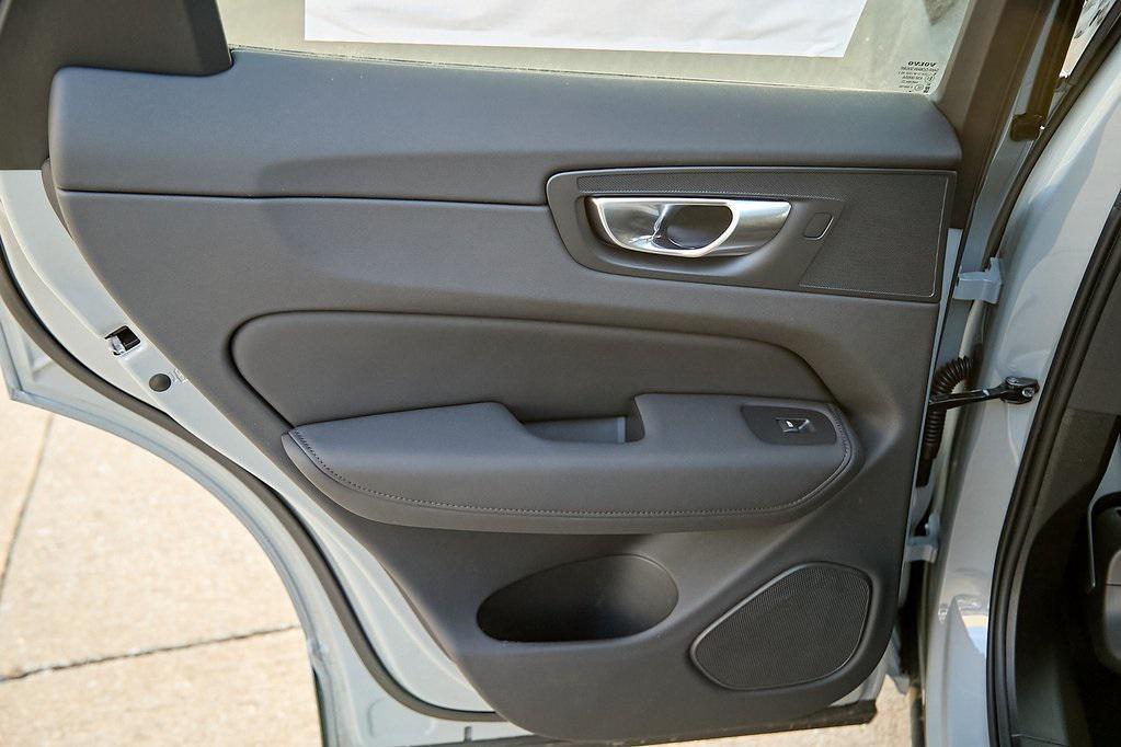 new 2026 Volvo XC60 Plug-In Hybrid car, priced at $66,785