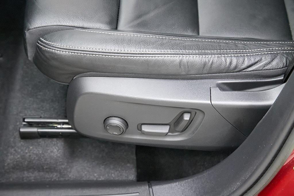 used 2023 Volvo XC40 car, priced at $27,995