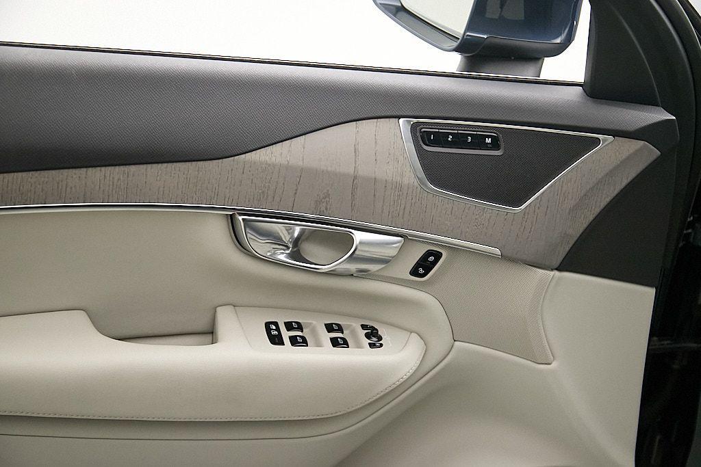 used 2024 Volvo XC90 Recharge Plug-In Hybrid car, priced at $51,495