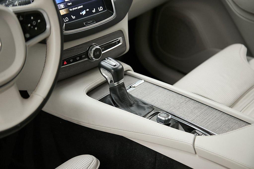 used 2022 Volvo XC90 car, priced at $36,995