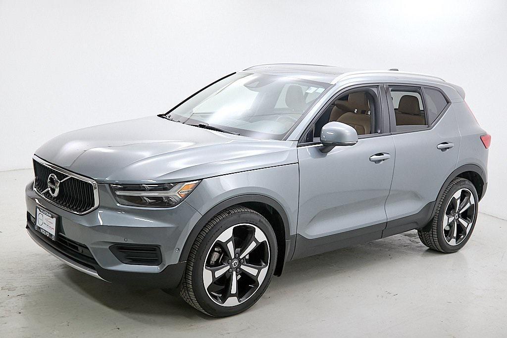used 2019 Volvo XC40 car, priced at $15,995