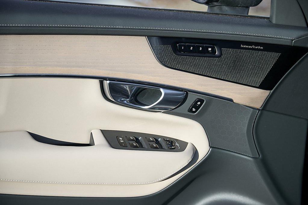 new 2026 Volvo XC90 Plug-In Hybrid car, priced at $79,875