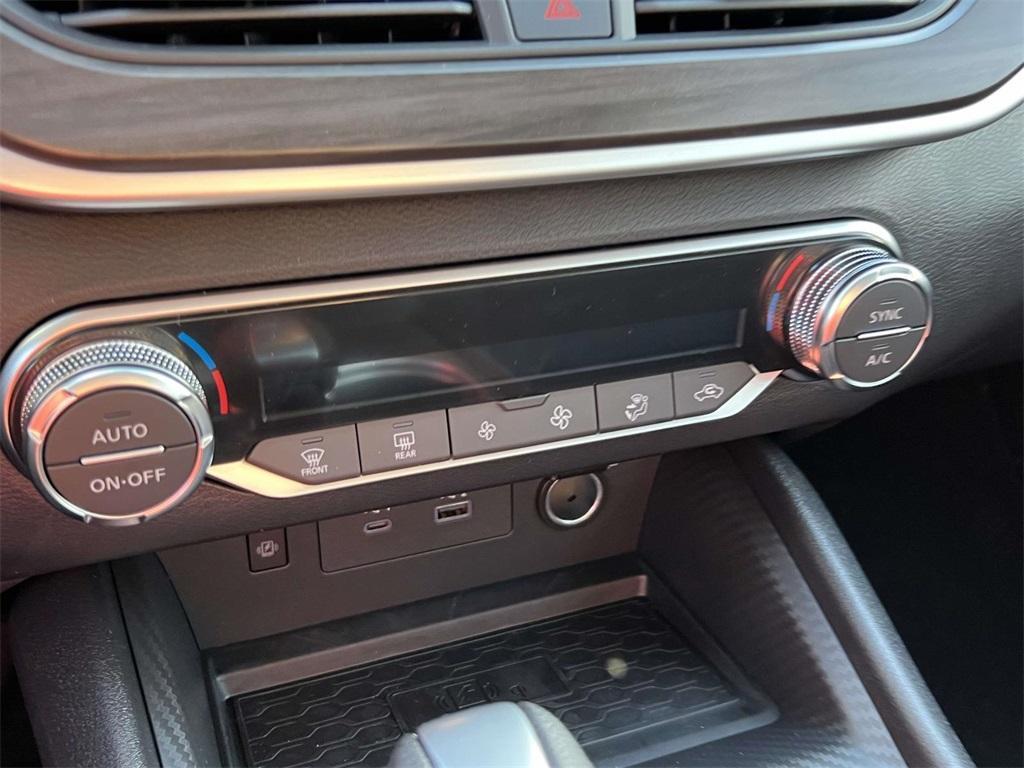 new 2025 Nissan Altima car, priced at $32,250