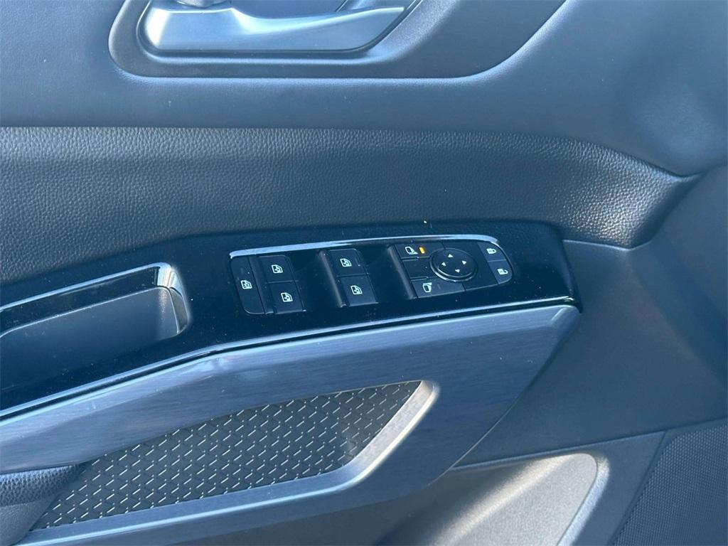 used 2023 Nissan Pathfinder car, priced at $29,989