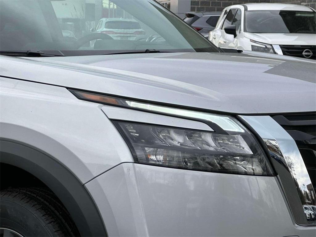 new 2025 Nissan Pathfinder car, priced at $45,775