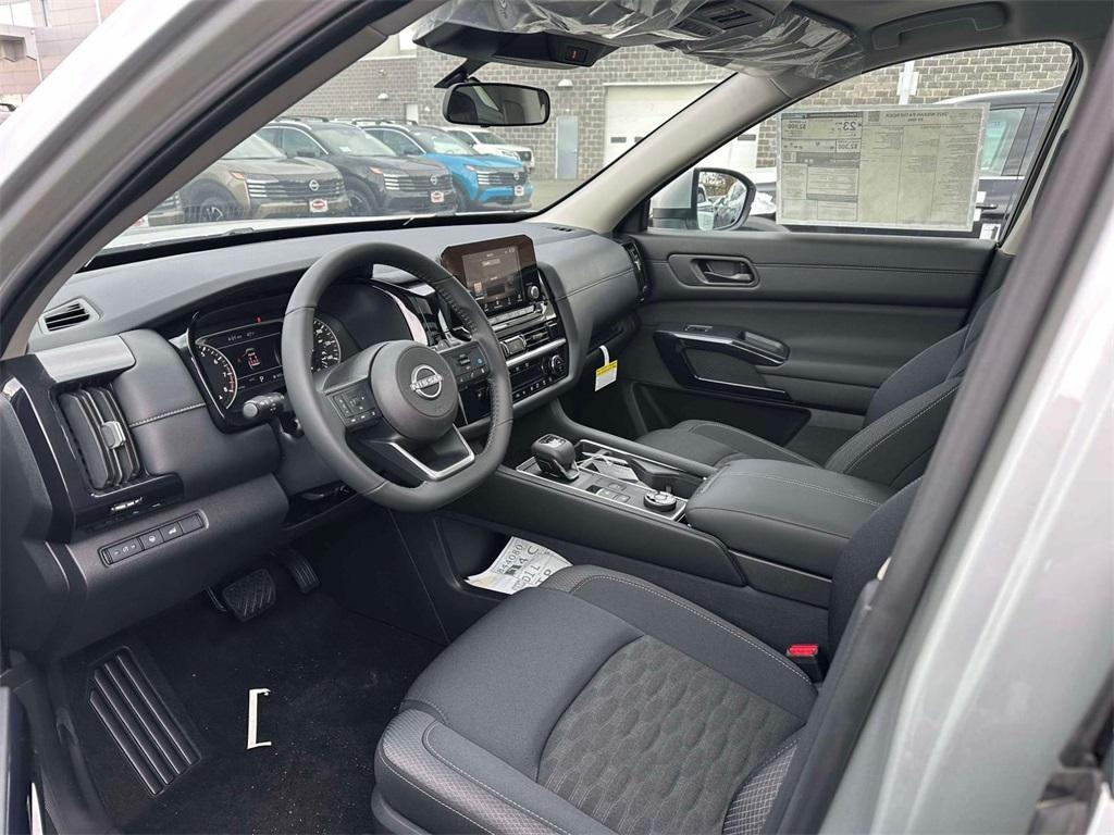 new 2025 Nissan Pathfinder car, priced at $45,775