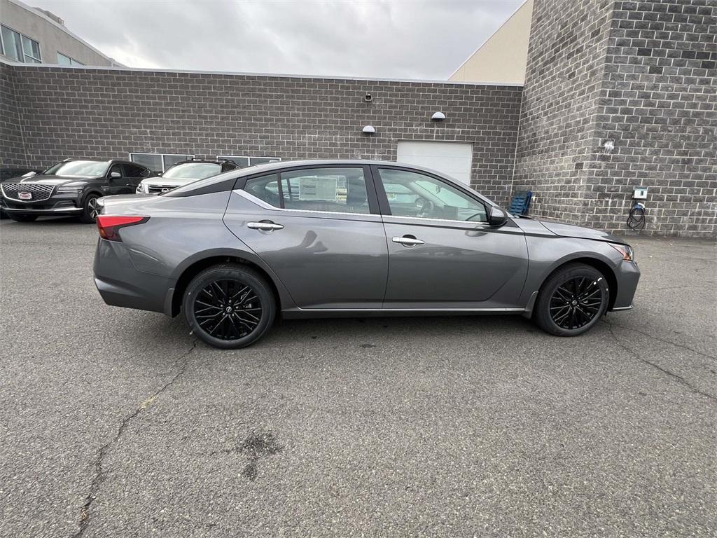 new 2025 Nissan Altima car, priced at $32,090