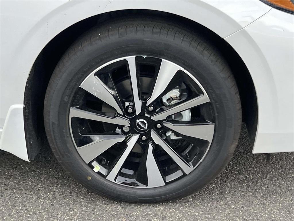 new 2025 Nissan Sentra car, priced at $28,170