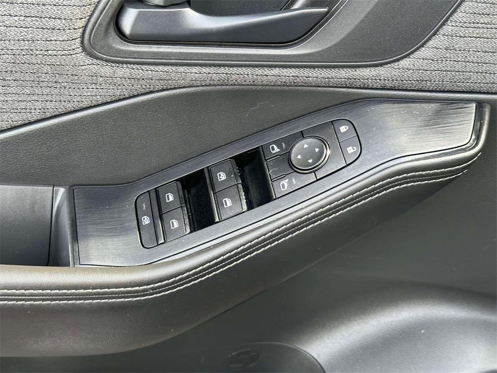 used 2021 Nissan Rogue car, priced at $18,392