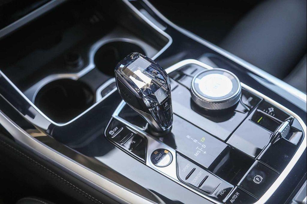 new 2026 BMW ALPINA XB7 car, priced at $167,475