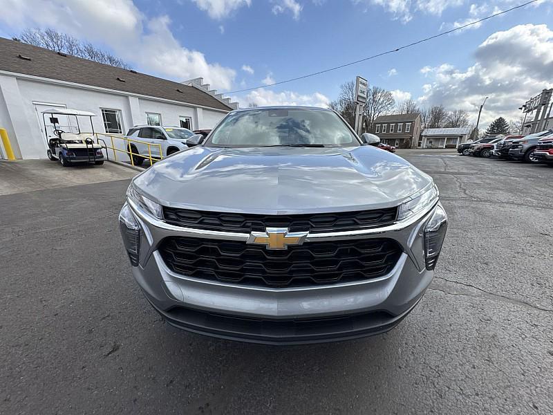 used 2025 Chevrolet Trax car, priced at $21,988