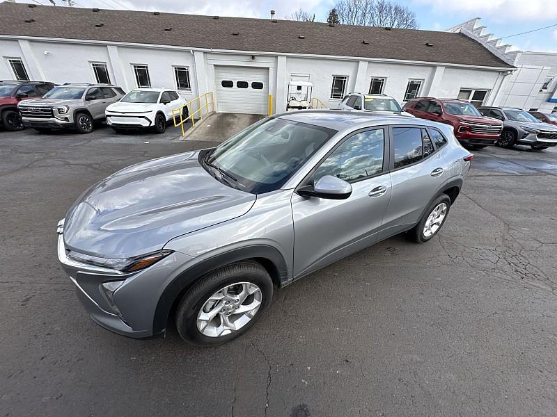used 2025 Chevrolet Trax car, priced at $21,988