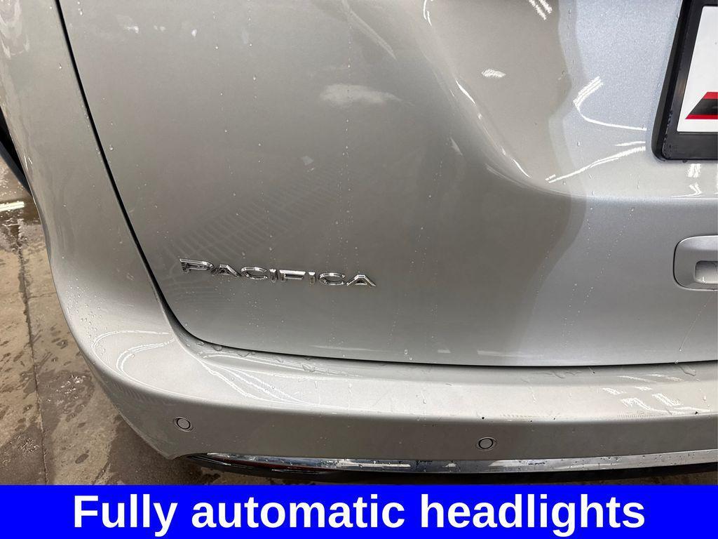 used 2024 Chrysler Pacifica car, priced at $25,331