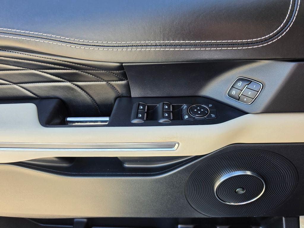 used 2021 Ford Expedition car, priced at $36,560