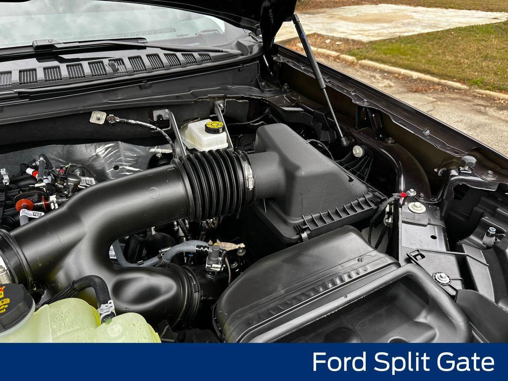 new 2025 Ford Expedition car, priced at $66,998