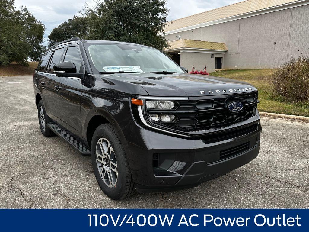new 2025 Ford Expedition car, priced at $66,998