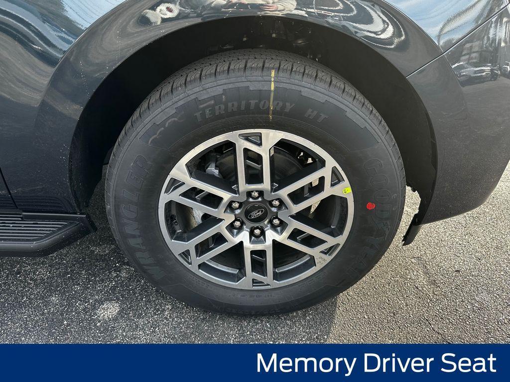 new 2026 Ford Expedition car, priced at $68,999