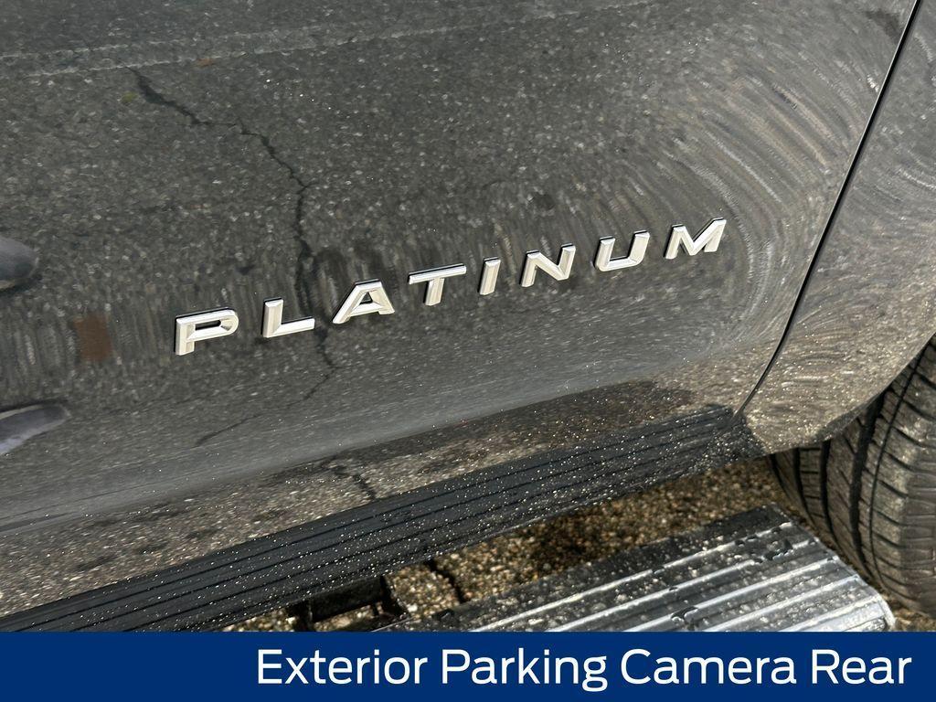 new 2025 Ford Expedition car, priced at $77,995