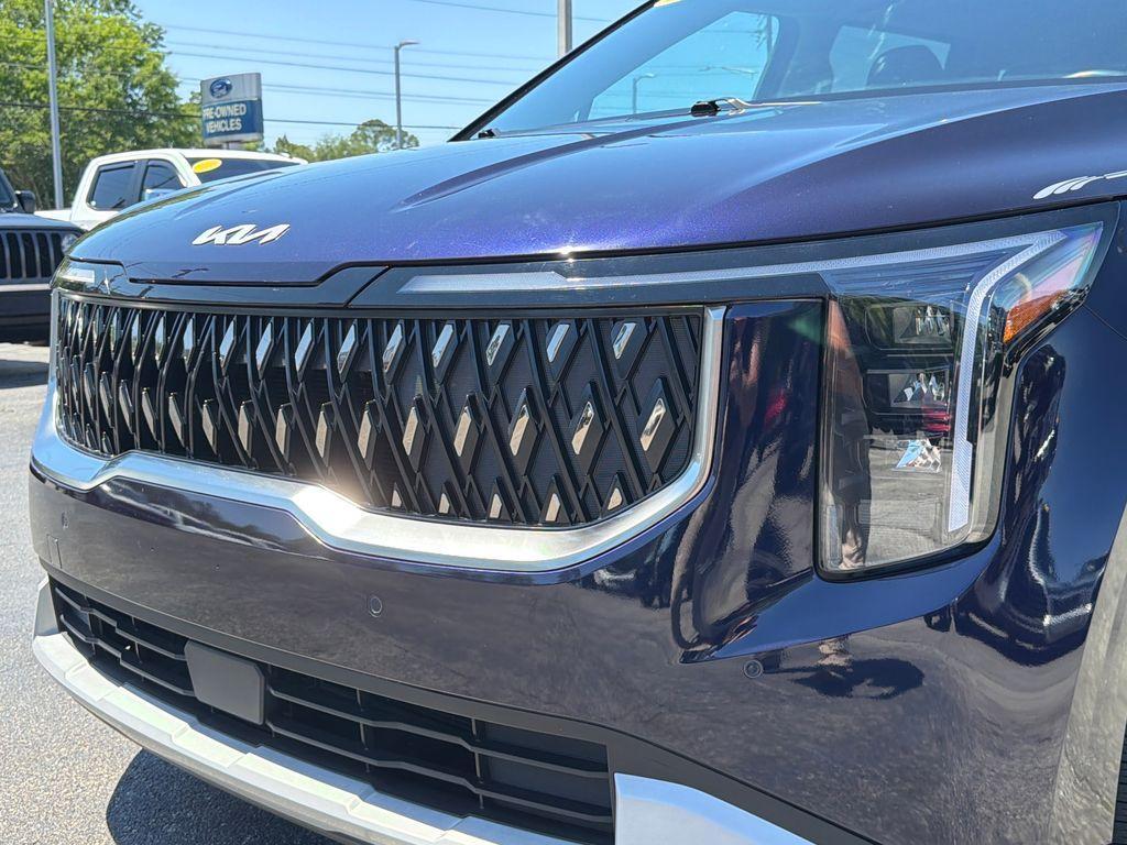 used 2025 Kia Carnival car, priced at $34,019