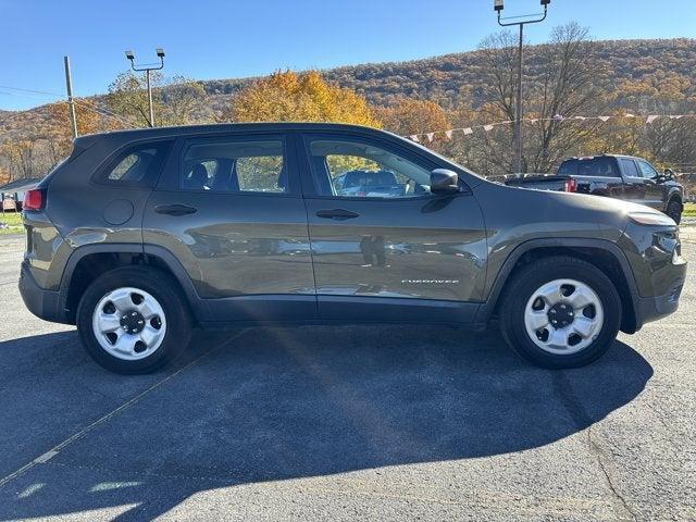 used 2014 Jeep Cherokee car, priced at $15,470