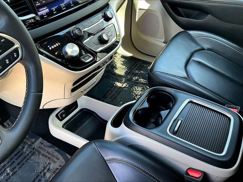 used 2023 Chrysler Pacifica car, priced at $22,471