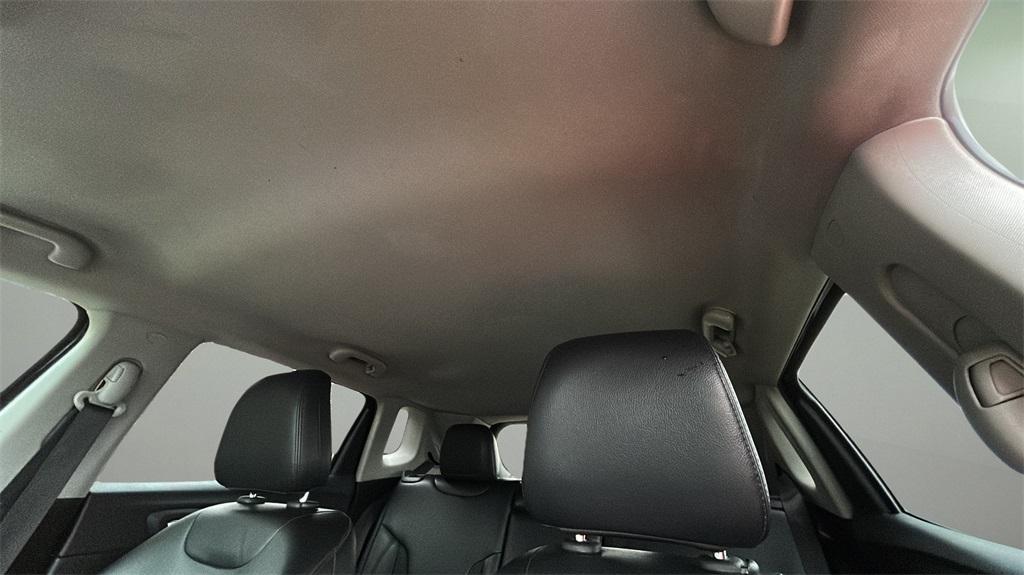 used 2022 Jeep Compass car, priced at $12,477