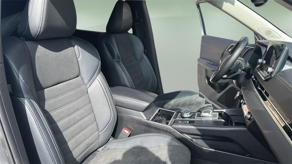 used 2024 Mitsubishi Outlander car, priced at $23,833