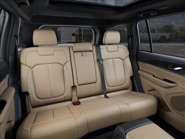 new 2025 Jeep Grand Cherokee car, priced at $37,107