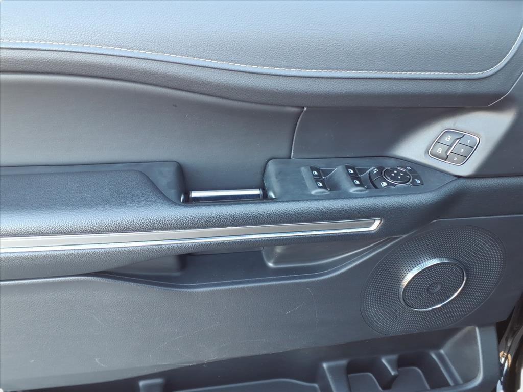 used 2024 Ford Expedition Max car, priced at $40,000