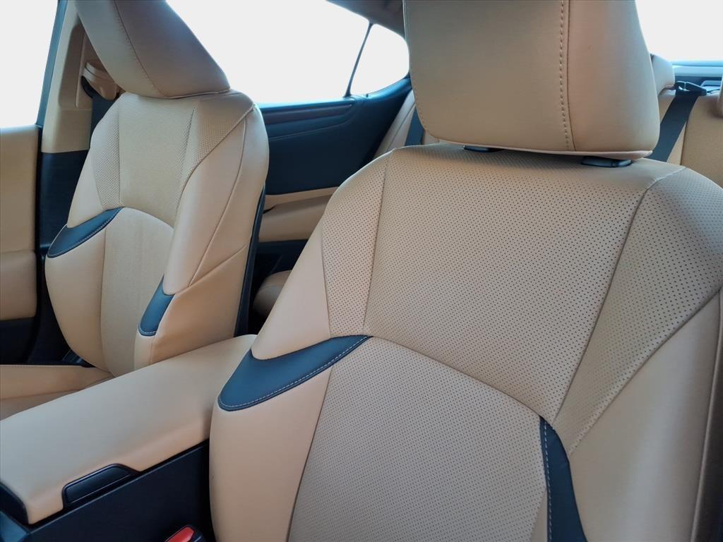 used 2024 Lexus ES 300h car, priced at $40,300