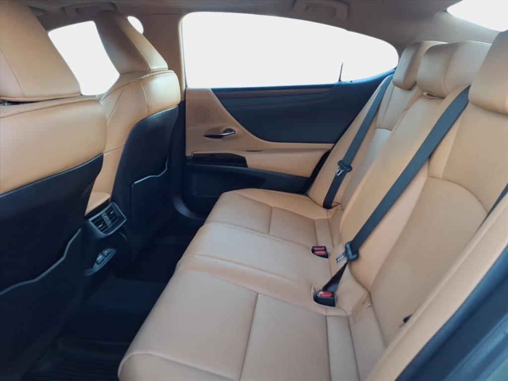 used 2024 Lexus ES 300h car, priced at $40,300