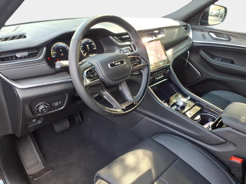 new 2025 Jeep Grand Cherokee car, priced at $54,708