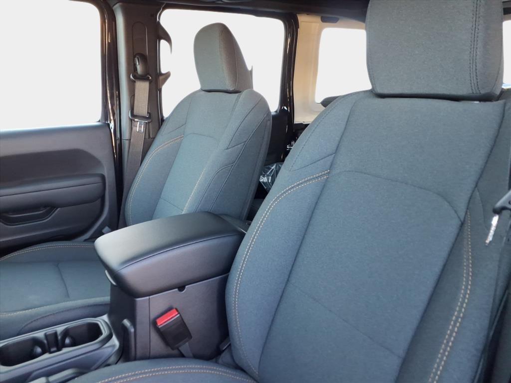 new 2026 Jeep Wrangler car, priced at $42,289