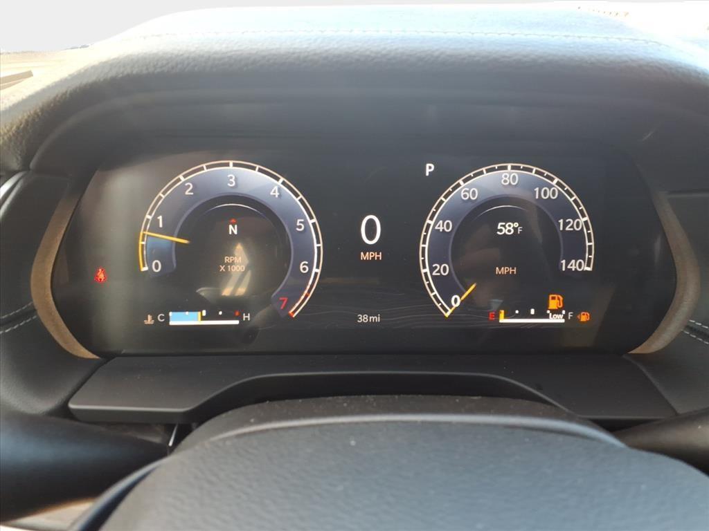 new 2025 Jeep Grand Cherokee car, priced at $39,751