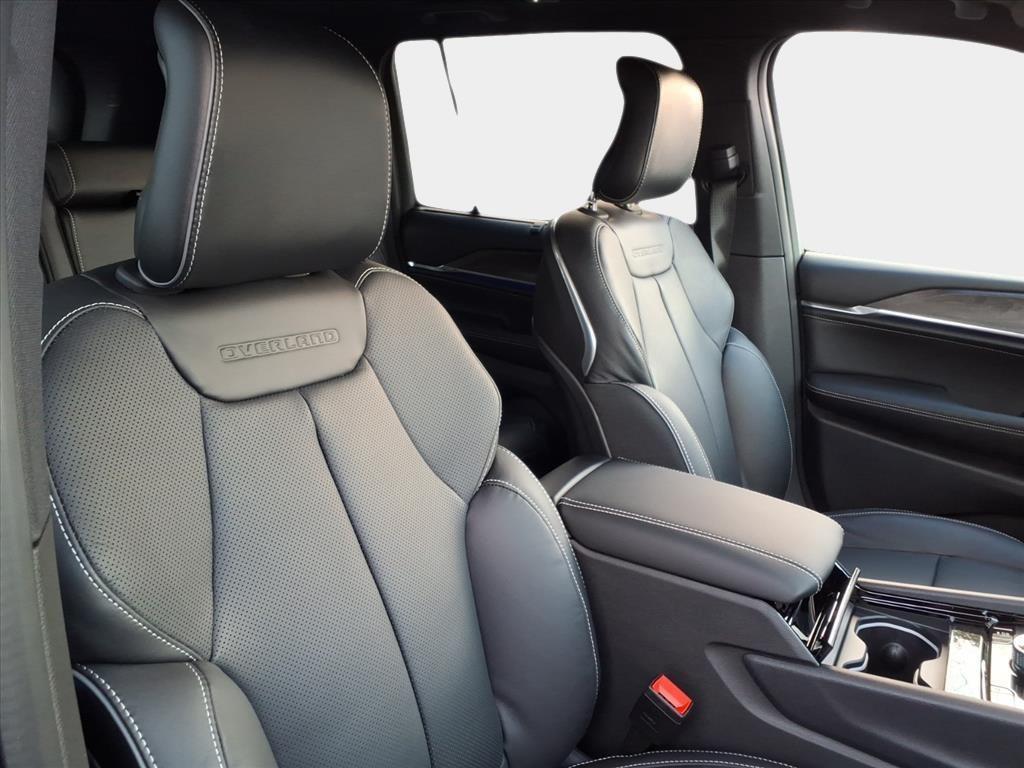 new 2025 Jeep Grand Cherokee car, priced at $55,073