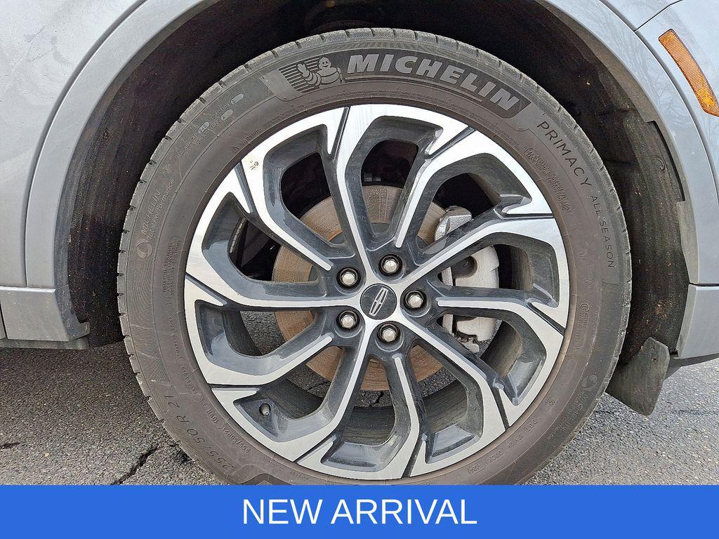 used 2025 Lincoln Nautilus car, priced at $55,000